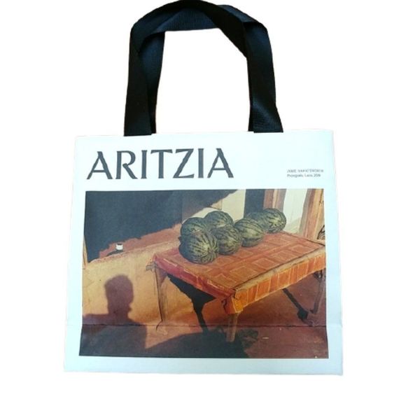 Free with Purchase | ARITZIA watermelon print small paper bag - Picture 1 of 6